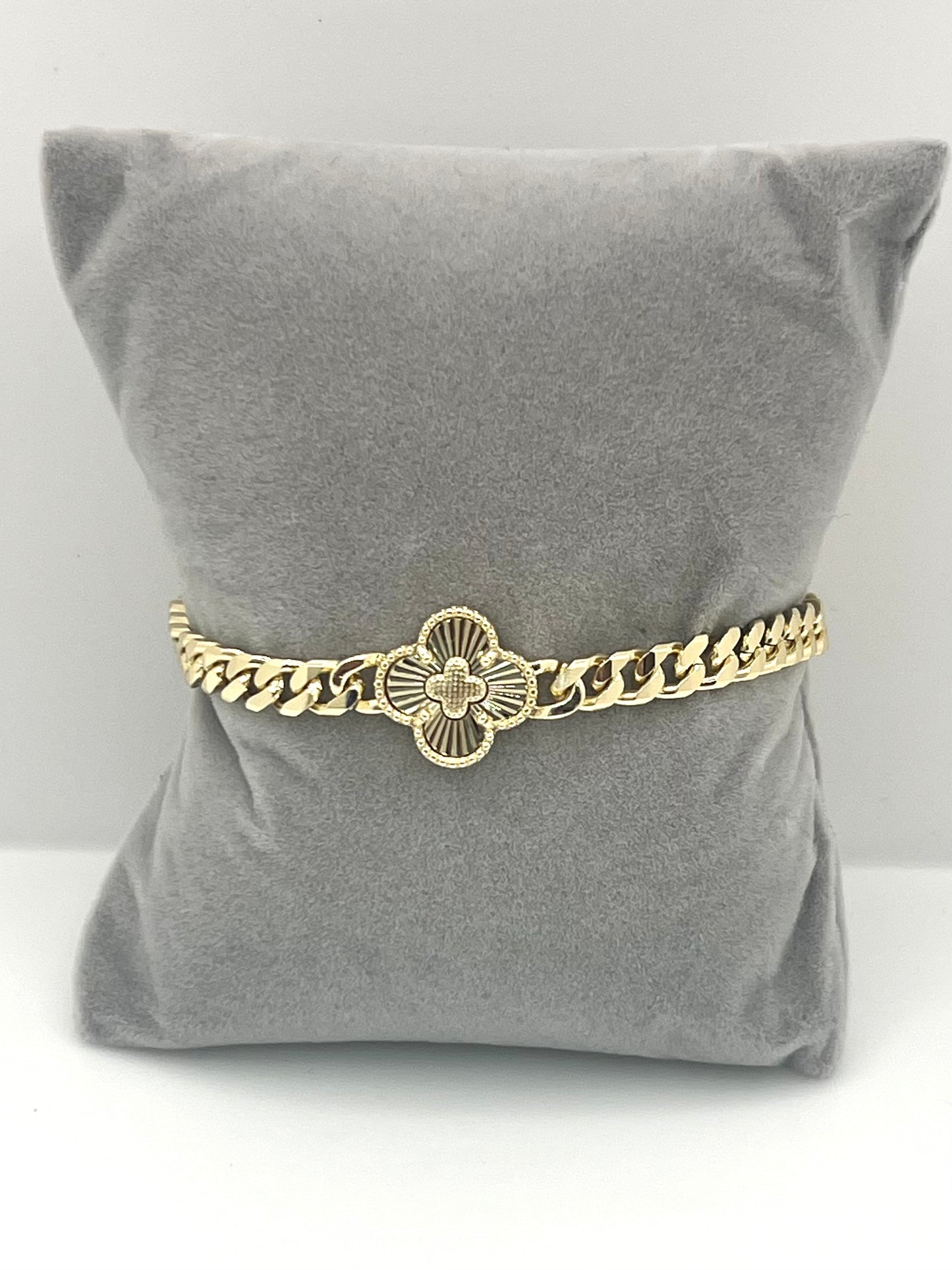 14k Gold Plated Four Leaf Bracelet #104