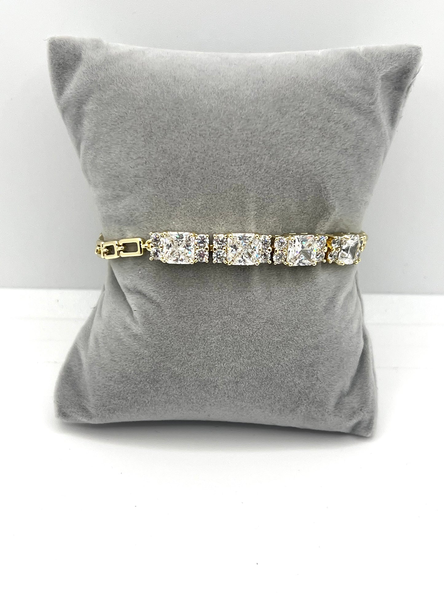 14k Gold Plated Zirconia Sophisticated Bracelet