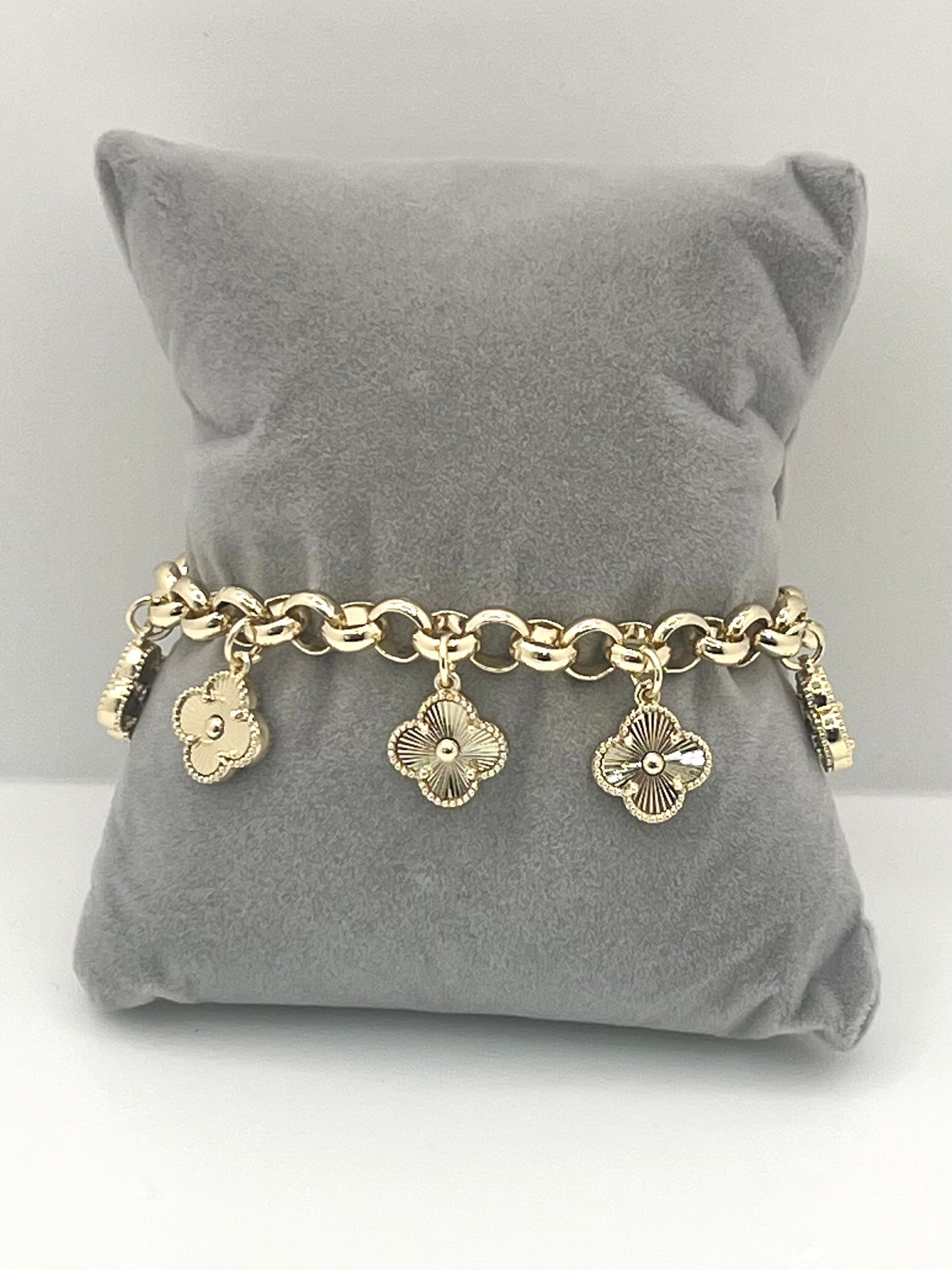 14k Gold Plated Four Leaf Charm Bracelet #104