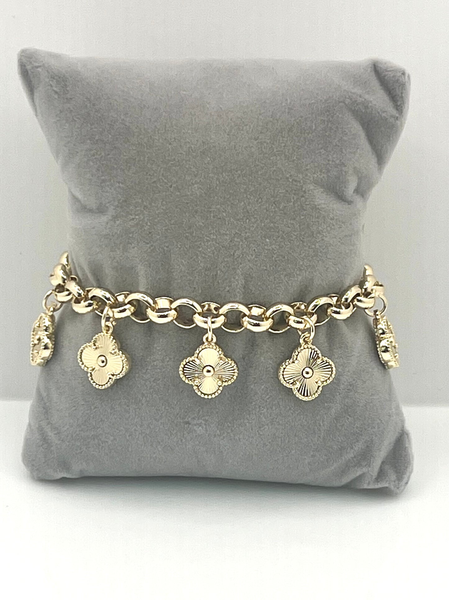 14k Gold Plated Four Leaf Charm Bracelet #104
